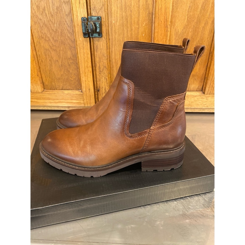 27 Edit Naturalizer Chelsea Boot - Picture 3 of 6